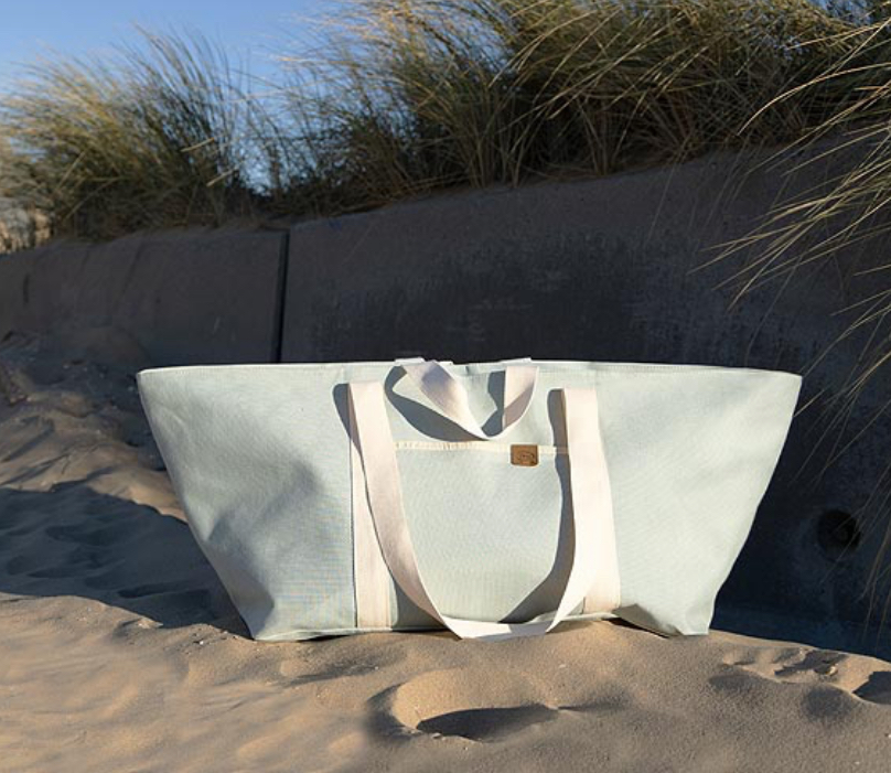 Super grote Shopper / Strandtas / weekendtas. Lichtblauw - ecru