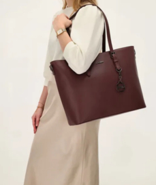 Super leuke “harde” (school) tas  van Charm. Bordeaux rood.
