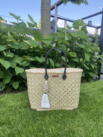 Mooie mand / beach bag / shopper naturel. Maat XL. Schelpen hanger.