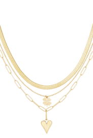 Mooie drie laags ketting van RVS (stainless steel) met hart. Goudkleurig.