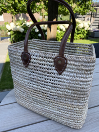Mooie strakke mand / beach bag / shopper naturel. Maat L