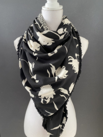 Zwart - ecru bloem dessin - mini panter print, couture sjaal.