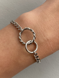 Stainless steel armband, grote en kleine cirkel in elkaar. Zilver.