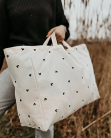 Grote tas / shopper van ecru katoen met zwarte hartjes print.