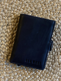 Safety wallet / pasjes houder, écht leer. Zwart.
