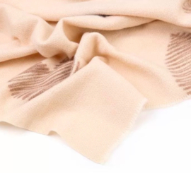 Langwerpige super soft sjaal, licht beige met harten.