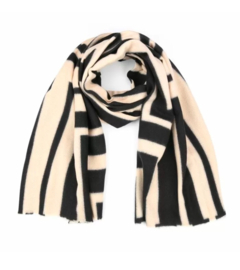 Langwerpige super soft sjaal, licht beige met harten.
