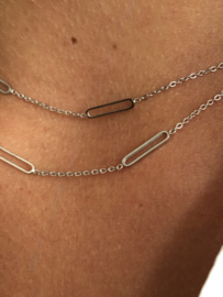 RVS (stainless steel) ketting, dubbellaags. Zilverkleurig.