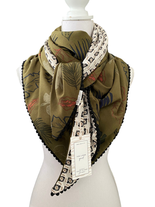Wat dikkere sjaal in herfst bloem/blad / ecru fancy stip couture sjaal