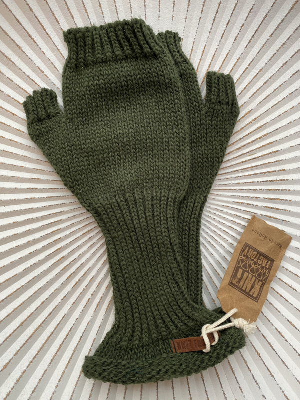 Knit Factory, gebreide handwarmers / wanten zonder vingers. Khaki (Army green)