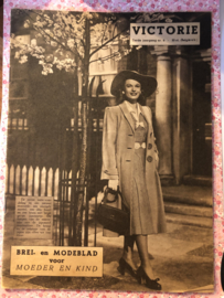 VERKOCHT | 1948 | VICTORIE BREI en MODEBLAD voor MOEDER en KIND - Derde jaargang nr. 6 - 3 april 1948