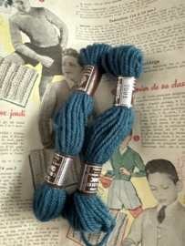 * 7591 Borduurwol BLAUW donker | Bruin label - Colbert DMC Tapestry wool