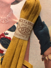 Lint | Geel | Antiek Frans okergeel borduurlint RBC 'Lacet a Broder' pon 70 - coloris no. 3  - ca. 1900-1910