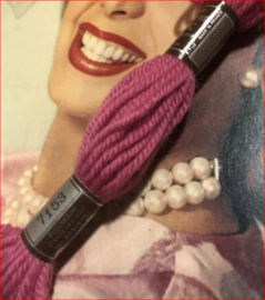 * 7153 DMC borduurwol ROZE CYCLAAM : serie Colbert DMC Laine pour tapisserie - virgin wool