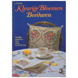 1981 | Ondori | Kleurige bloemen borduren