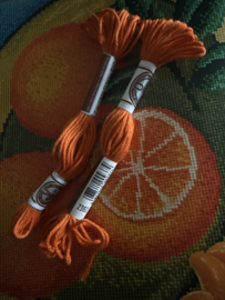 2360 ORANJE katoenen DMC borduurgaren Retors A Broder no 4 - 10 meter