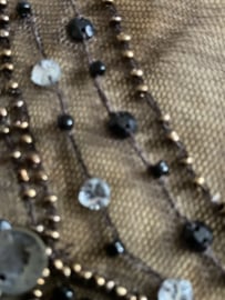 Hals applicaties | Handgemaakte hals applicatiebruin, brons, goud, blaadjes stras en muntjes