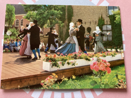 Briefkaarten | Friesland | Klederdracht - streekdracht - briefkaart dansende paren
