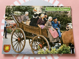 Briefkaarten | West-Friesland | Schagen | Klederdracht - streekdracht - Groeten uit Schagen - mensen in een koets