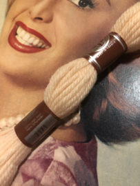 * 7173 borduurwol ORANJE-ZALM LICHT  (PULLSKEIN)  - serie Colbert DMC Laine pour tapisserie Colbert - virgin wool