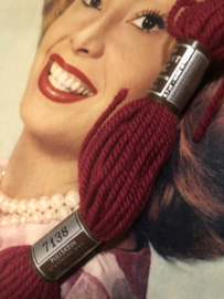 * 7138 - 7139 DMC borduurwol ROOD BORDEAUX - serie Colbert DMC Laine pour tapisserie - virgin wool
