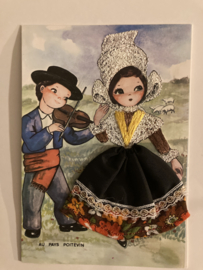 VERKOCHT | Kaarten | BRETAGNE | Souvenir kaarten Bigeyed | Au Pays Poitevin - jongen met viool en meisje met kanten mutsje - getekend Escriva