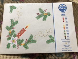 Borduurpatronen | Kerst | MEZ DellWea | Sticktwist 5310 - kleurenkaart Kersttafereel Kerstakjes en kaarsje
