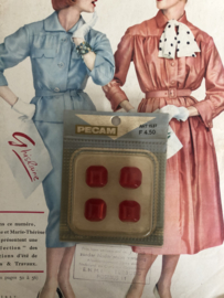 Knopen | Rood | Ø 15 mm - Pecam doosje met 4 carré rode knopen | vintage jaren '60