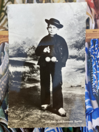 Briefkaarten | Zeeland | Kinderen | xx - Echte fotokaart 95 jongen met pijpje en hoed