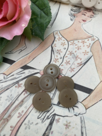 Ø 11 mm | Knopen | Wit-beige | Poppenknoopjes, miniatuur knoopjes