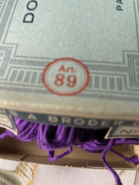 2227 PAARS | Brocante DMC Retors borduurkatoen: origineel doosje met 12 stuks 2227 paarse katoenen borduurkatoen van DOLLFUS-MIEG & Cie - PARIS - MULHOUSE - LILLE