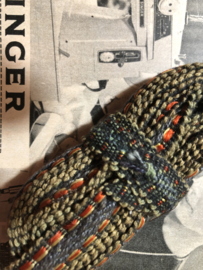RESTANTEN | Grijs | 01.4 cm - 14 mm breed x 2 meter | Vintage restantje band met roestoranje en okergele en legergroene accenten