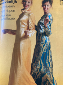 Naaien | KNIP Maandblad voor zelfmaakmode - 1971, nr. 11 november (72 knippatronen, poppenkleuren en knuffelbeesten)