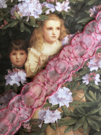 VERKOCHT | Kant | Roze | Vintage framboos-roze organza kant (2 cm)