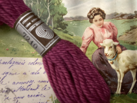 * 7210 PAARS AUBERGINE LICHT borduurwol Colbert DMC Laine pour tapisserie - virgin wool
