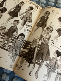 1965 | Marion naaipatronen maandblad | nr. 205 maart 1965 met radarblad (MANTELPAKJE/NAVI JURK)