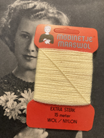 Stopwol | Geel-licht | MODINETJE  | VINTAGE Stopgaren - mending wool - Laine a repriser - Stopfwolle -  15 meter