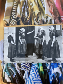 Briefkaarten | Zeeland | Vrouwen | Axel | 1955  - Fotokaart Axelse klederdrachten