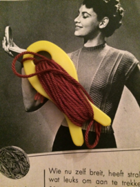 Breien | Vintage geel breivisje met bruin katoenen garen | 6 cm - jaren '70