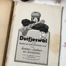 VERKOCHT | 1920 | Boeken | Handwerken | Beyer's Handwerkboeken Serie H N° 63 - Nieuwe Gehaakte en gebreide kleeding - Otto Beyer met 34 afbeeldingen en een bijvoegsel met knippatronen