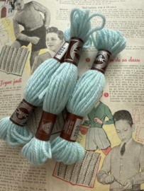 * 7599 Borduurwol BLAUW licht azuur | Bruin label - Colbert DMC Tapestry wool