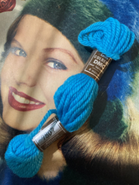 * 7807 Borduurwol BLAUW neon | Bruin label - Colbert DMC Tapestry wool