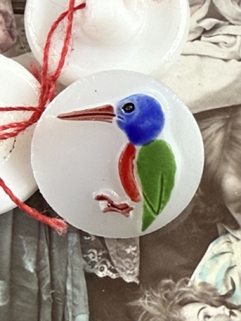 Ø 13 mm - 1.3 cm | Glasknopen | Wit | Vintage handbeschilderde glasknoopjes met ijsvogeltjes