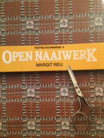 VERKOCHT | Boeken |  Borduren | Vintage | 1986 | Open naaiwerk | Margit Rey