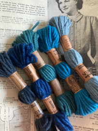 VERKOCHT | Borduurwol | Pakketten | 'Blauw' versier je trui met 5 strengen borduurwol