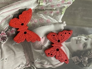Ø 20 mm  - 2 cm | Knopen | Rood | Kinderknoop hout vlinder