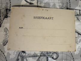 VERKOCHT | Briefkaarten | Zeeland | Walcheren | Vrouw in Walcherse klederdracht met gratis tape