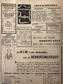 VERKOCHT | 1953 | Tijdschrift | Dameswereld - No. 12 - 16e jaargang - 16 juni 1953 ) - Japon van de maand De Givenchy: decolletés van achteren