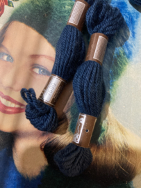 * 7590 Borduurwol BLAUW donker | Bruin label - Colbert DMC Tapestry wool