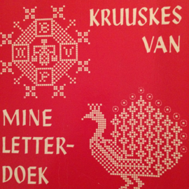 VERKOCHT | 1961 | Boeken | Kruissteken | Kruuskes van mine letterdoek | Plattelandsvrouwen Groningen